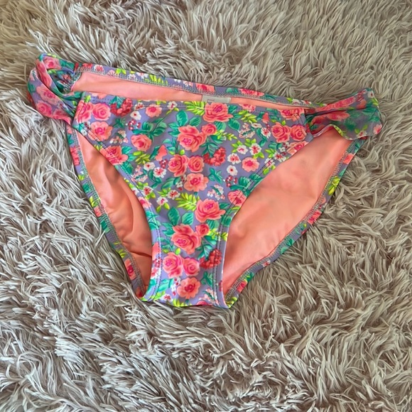 Lauren James swim set - Picture 9 of 9